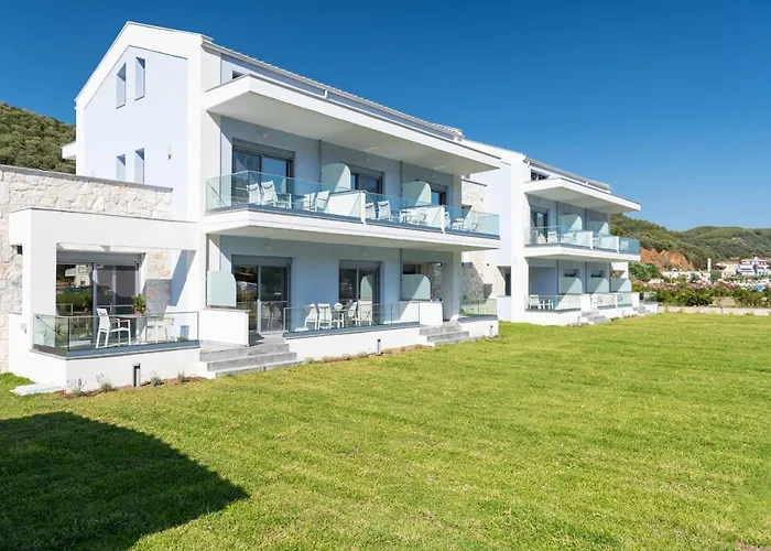 Notia Luxury Living 4*